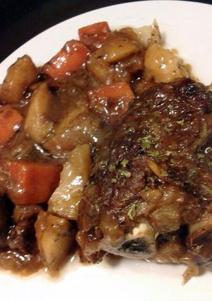 A picture of Beef back ribs n veggies.