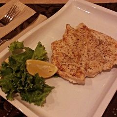 A picture of Chicken Paillard.