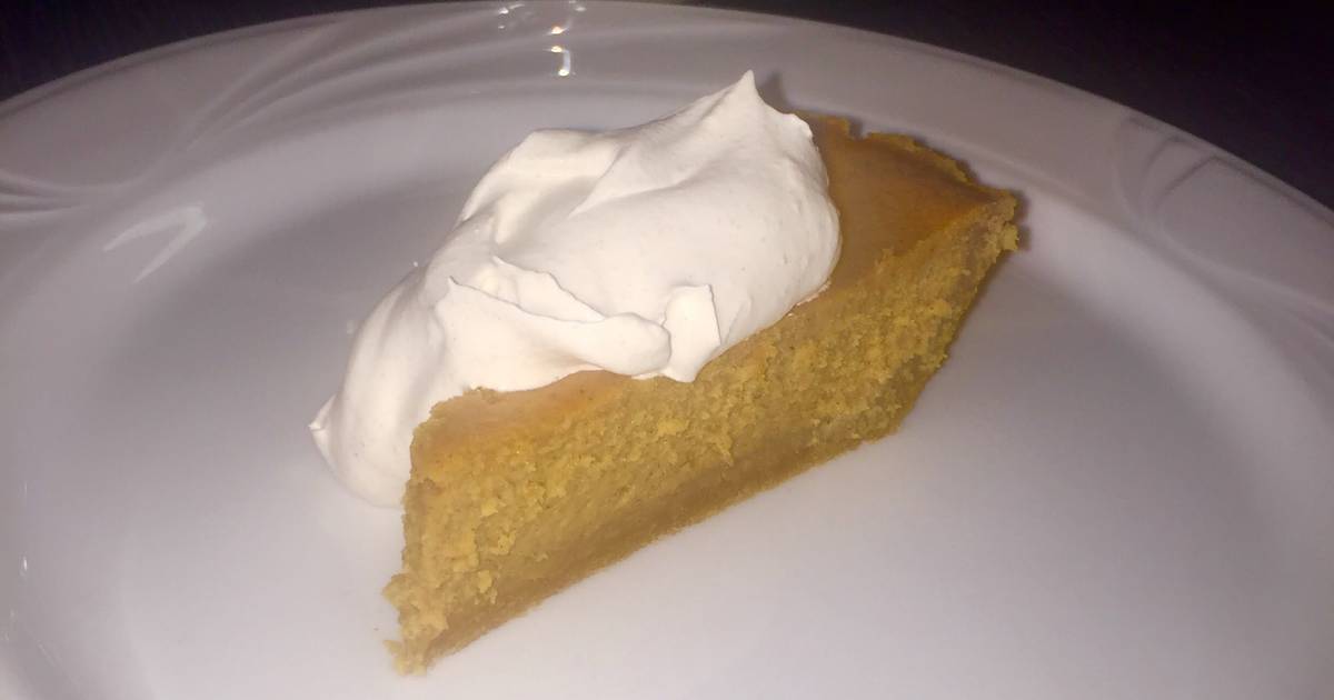 Pumpkin Cheesecake With Spiced Whipped Cream Recipe By Shalonda M - Cookpad