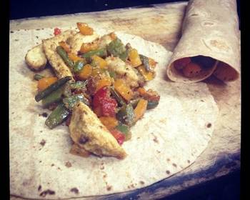 How To Serving Recipe Healthy chicken and bell pepper burrito Yummy