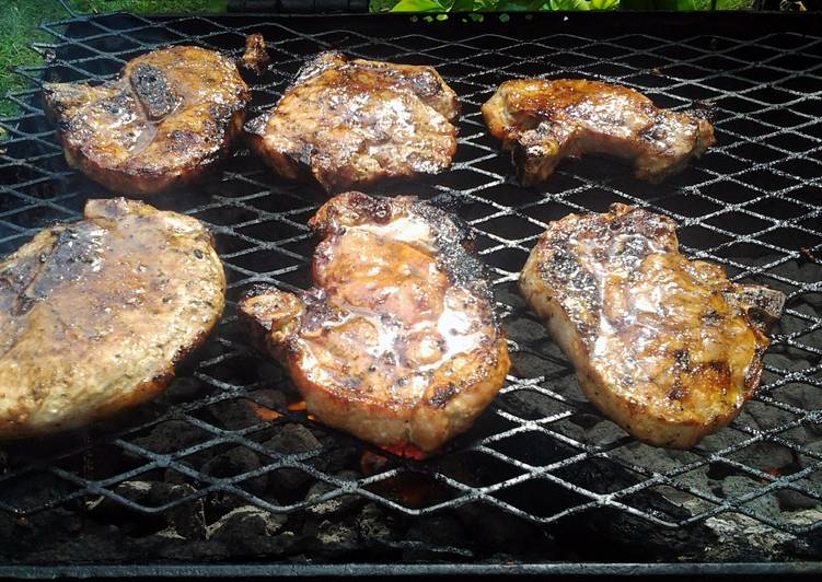 Recipe of Quick grilled pork chops with guava glaze