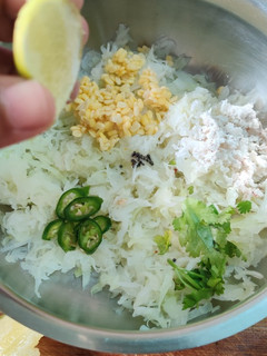 முட்டைகோஸ் கோசுமல்லி செய்முறை முக்கிய புகைப்படம்