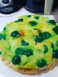 Panetela de piña y guindas