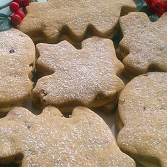 A picture of Vickys Maple Pecan Autumn Leaf Sandwich Cookies GF DF EF SF.