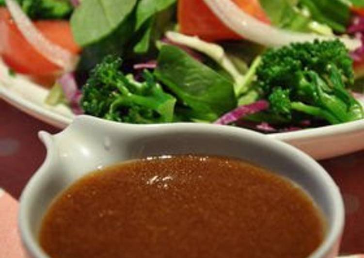 Step-by-Step Guide to Make Ultimate Salad Dressing
