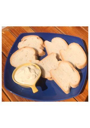 รูปของ 🥖ขนมปังฝรั่งเศษอบ ทานกับ เนยฟู้ฟู🧈