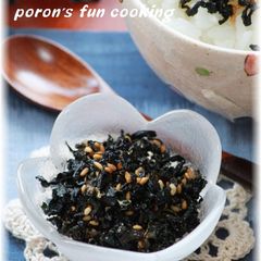 A picture of Crunchy Tsukudani-style Furikake Rice Seasoning.
