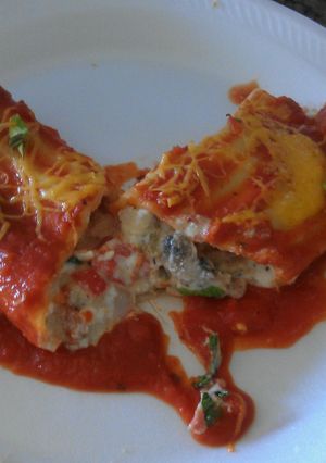 A picture of Chicken Ricotta Manicotti.