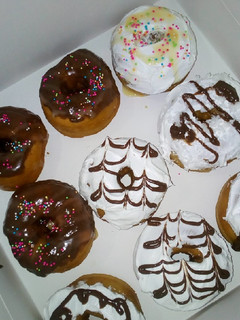 A picture of Glazed doughnuts.