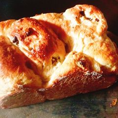 A picture of Mixed Fruit Bread.