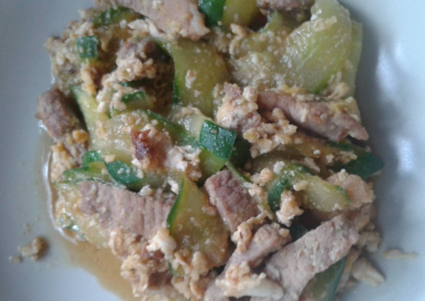 Pad Tang, stir fry pork with cucumber
