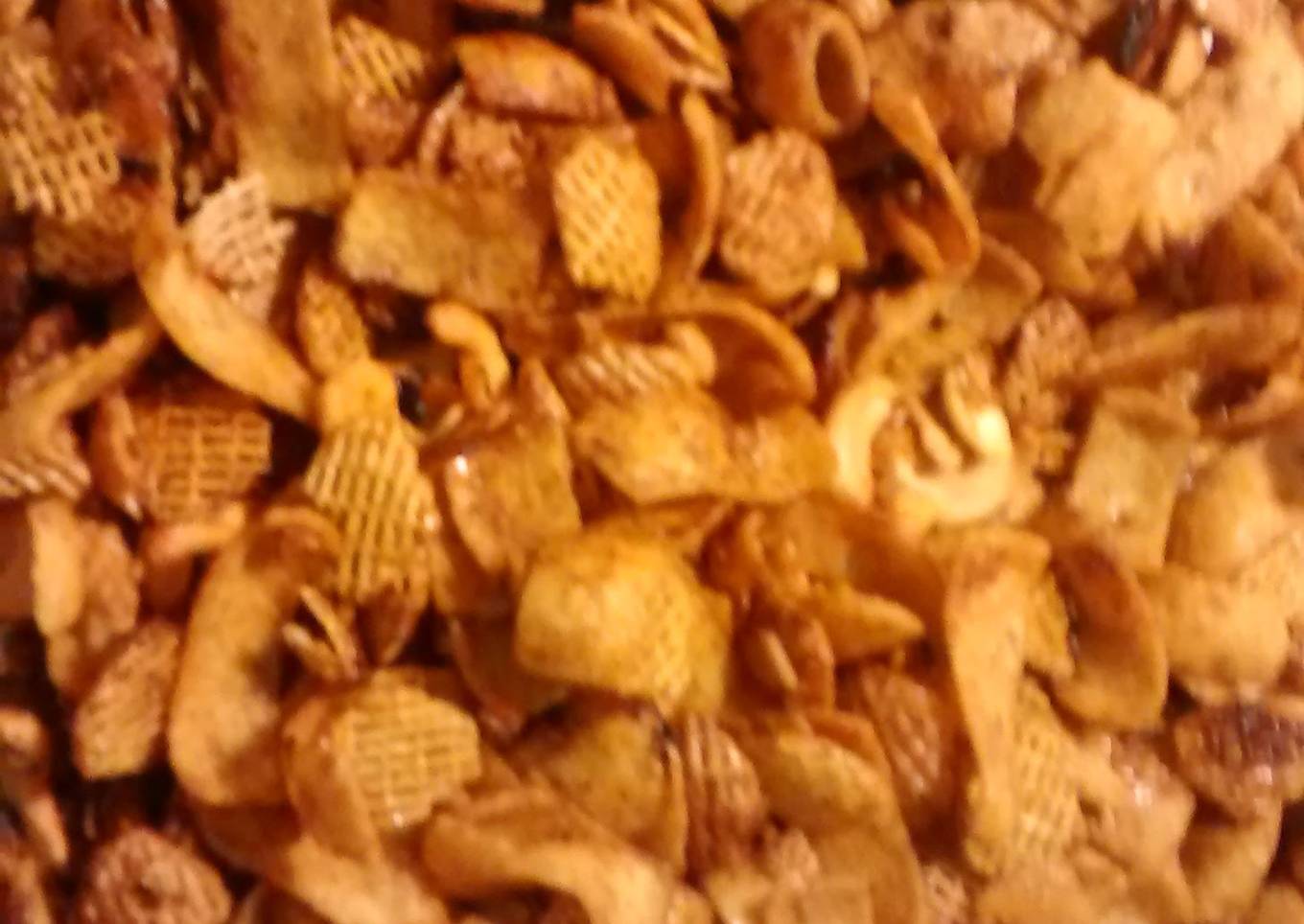 TL's Zesty Snack Mix