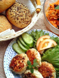 A picture of Chicken & Tofu patties.