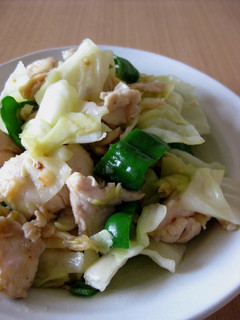 A picture of Stir-fried Chicken Breast and Cabbage.