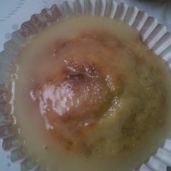 A picture of Irmgards lemon surprise cup cakes.