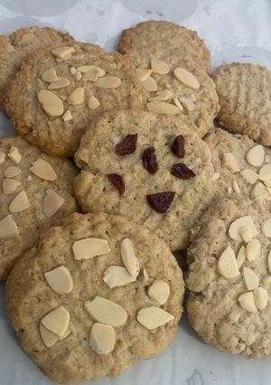 รูปของ คุกกี้ข้าวโอ๊ตเนยสด Crispy oatmeal cookie คุกกี้ข้าวโอ๊ต คุกกี้เนยสด