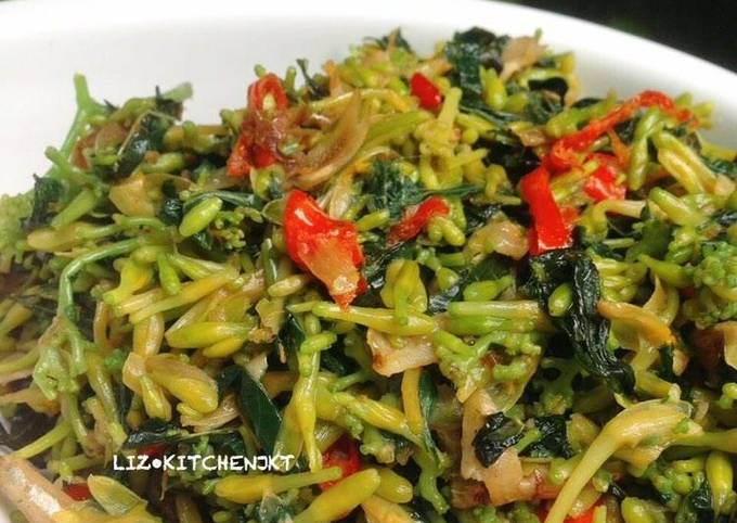 Resep Tumis Bunga Pepaya Daun singkong oleh LIZ KITCHEN - Cookpad