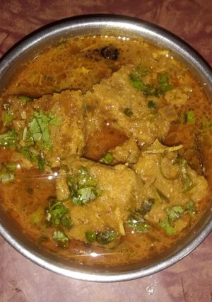 सावजी पाटोडी (saoji patodi recipe in marathi) रेसिपी चे मुख्य फोटो 