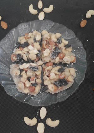 A picture of Dry fruit Chikki.