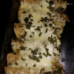 Turkey enchiladas suiza A picture of Turkey enchiladas suiza.