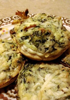 A picture of Spinach ,bacon and cheese cup appetizers.