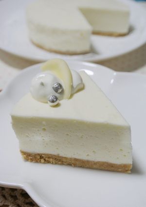 A picture of No-bake Yogurt Cheesecake.