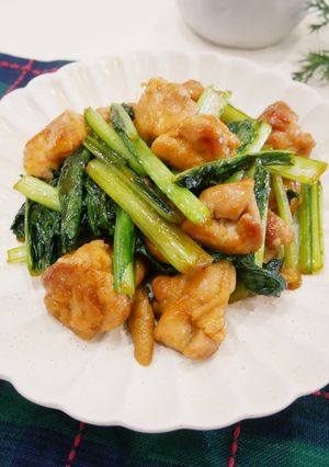 簡單做「小松菜炒雞肉」充滿香氣!! 的食譜成品照片