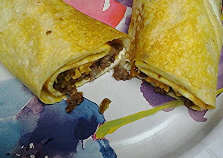 Steps to Prepare Any-night-of-the-week Sausage cheese and jalapeño egg wrap