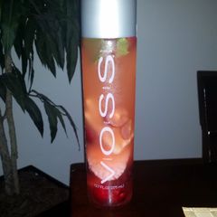 A picture of K ' s Detox water.
