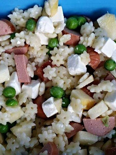 A picture of Lunch box salad.