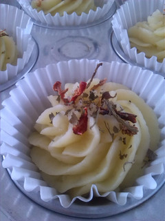 Una foto de Papitas divertidas al ajillo