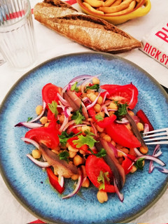 Una foto de Ensalada fresca de garbanzos