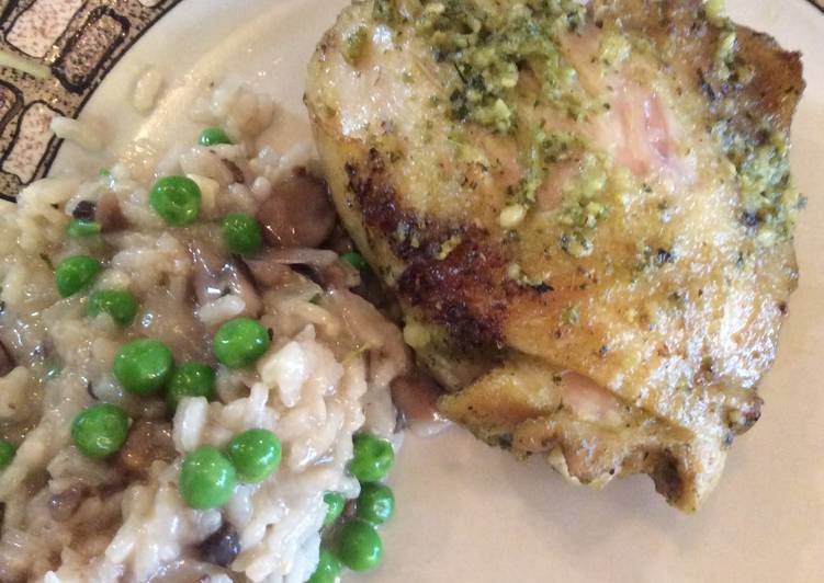 Step-by-Step Guide to Prepare Super Quick Homemade Pesto Chicken And Mushroom risotto Mmmmmmmm