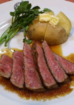 A picture of Restaurant Steak at Home.