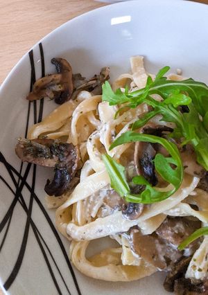 A picture of Creamy Garlic Mushroom Pasta.