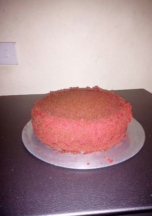 A picture of Mawe tatu red velvet cake.