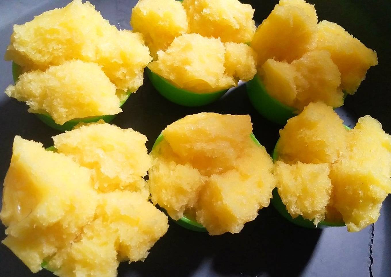 Kue apem mekar/kue mangkok