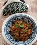 Vegetarian Nutrela and green peas keema