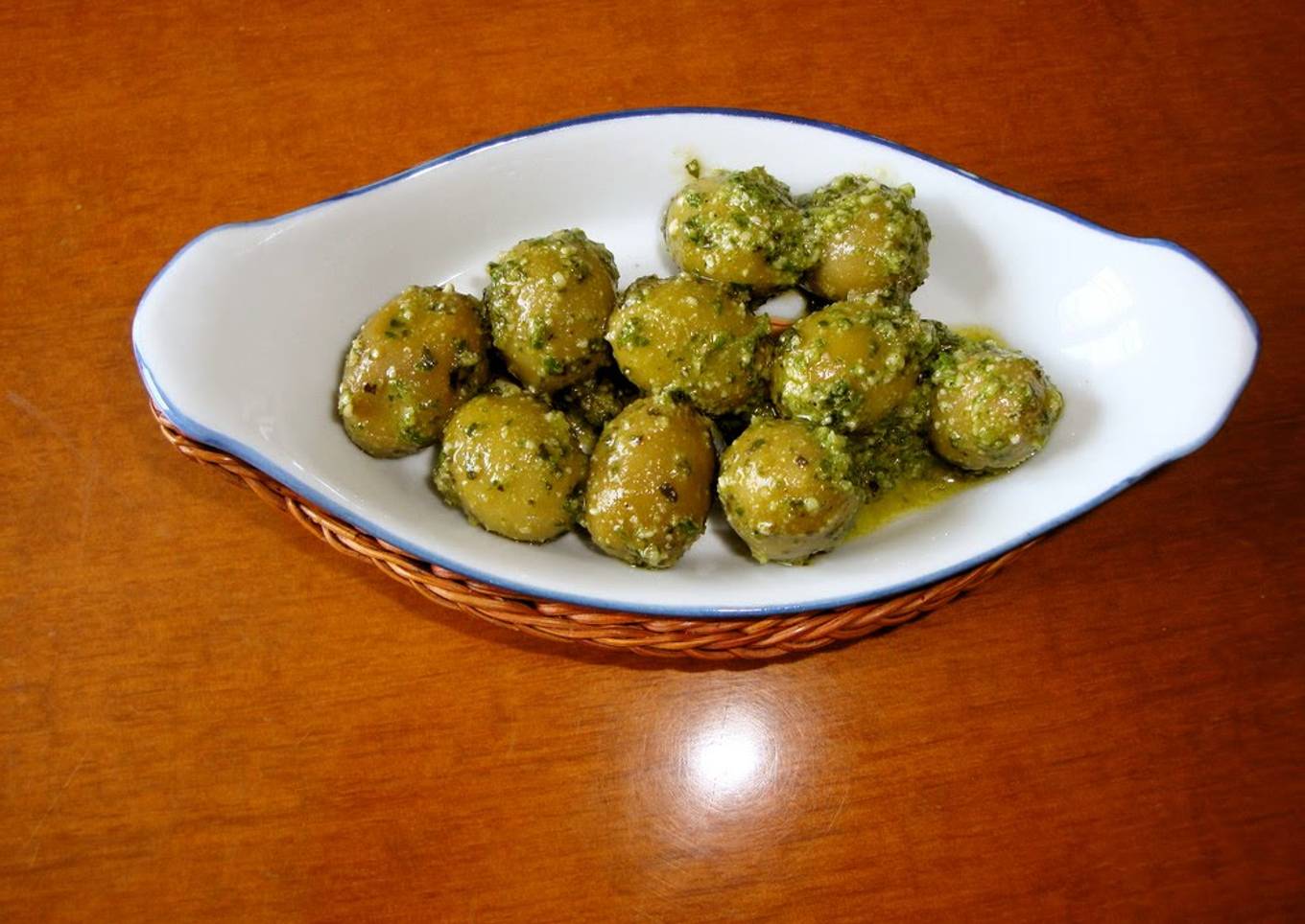 Olives with Pesto Genovese