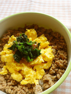 A picture of My Family's Favorite Tri-Color Rice Bowl (Good for Bento!).