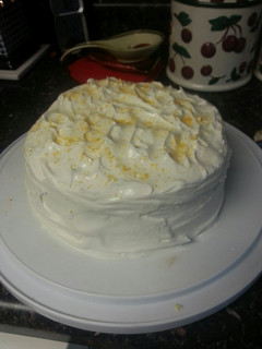 A picture of Lemon icebox cake.