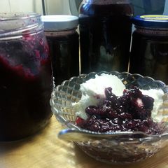 A picture of Lingonberries and bruberry jams.