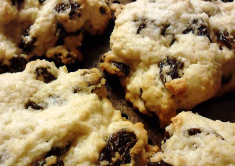 Simple Way to Prepare Favorite Raisin Cookies