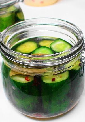 A picture of Cucumber Pickles.