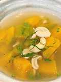 Canh bí đỏ hạt điều