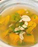 Canh bí đỏ hạt điều