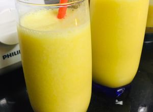 Una foto de Licuado de duraznos con pisco de mango🥭