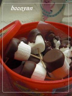 A picture of For Valentine's Day -- Super Easy Chocolates.