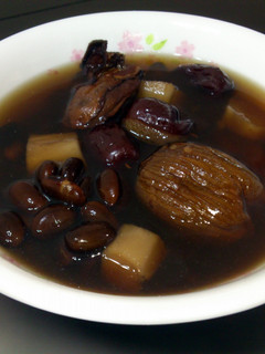 A picture of LG DRY OYSTER WITH BURDOCK AND BLACK BEAN SOUP.