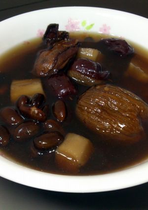 A picture of LG DRY OYSTER WITH BURDOCK AND BLACK BEAN SOUP.